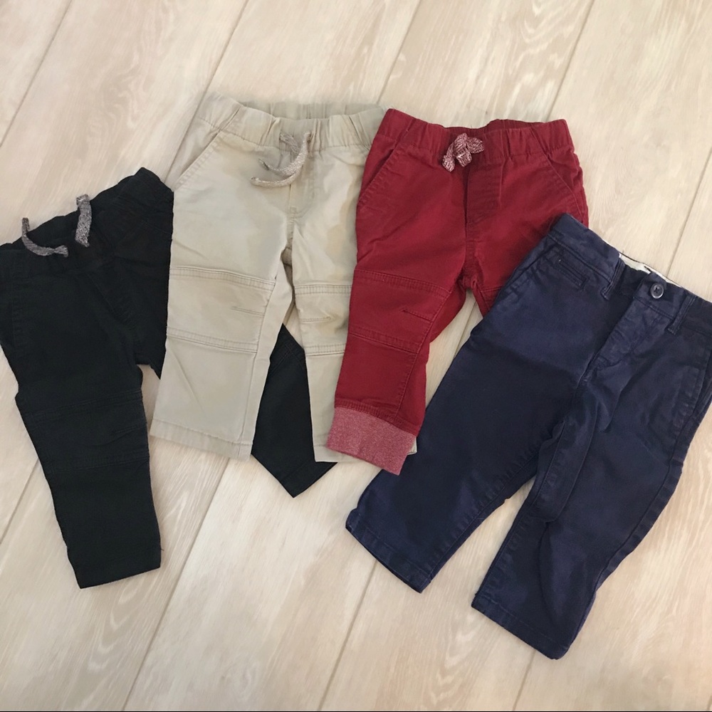 Set of 4 pants - size 12m